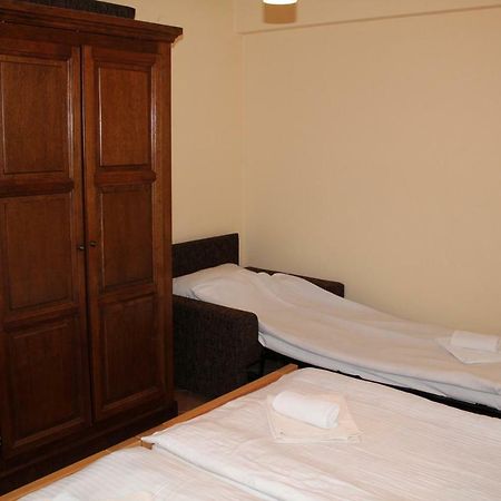 Prenociste "Magnus" Bed & Breakfast สลาวอนสกีบรอด ภายนอก รูปภาพ