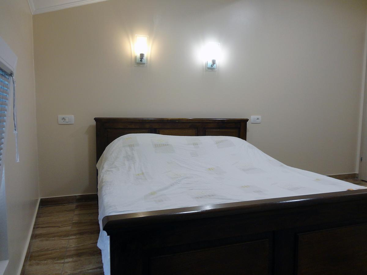 Prenociste "Magnus" Bed & Breakfast สลาวอนสกีบรอด ภายนอก รูปภาพ
