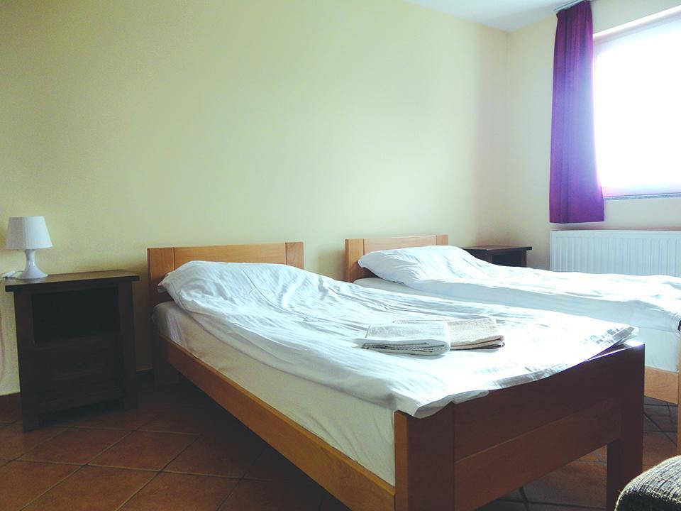 Prenociste "Magnus" Bed & Breakfast สลาวอนสกีบรอด ภายนอก รูปภาพ
