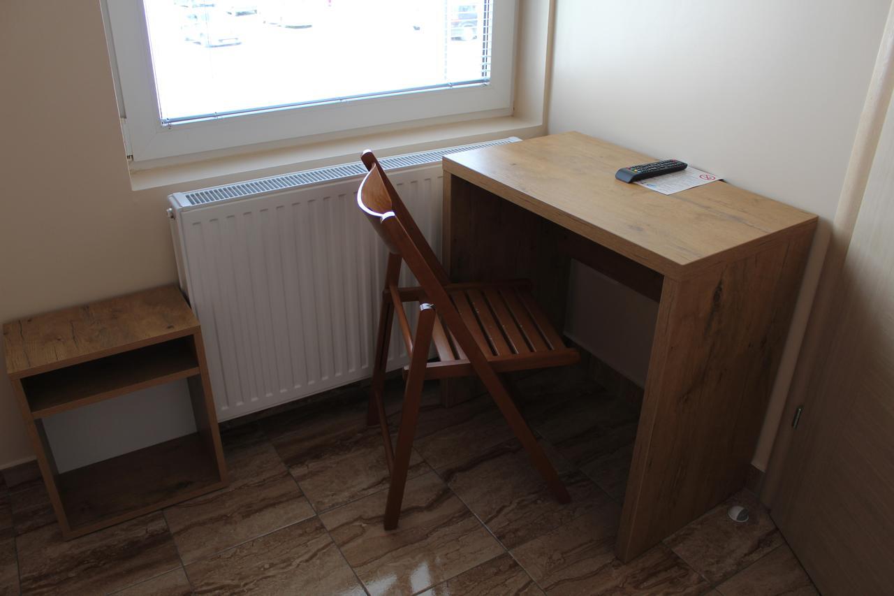 Prenociste "Magnus" Bed & Breakfast สลาวอนสกีบรอด ภายนอก รูปภาพ